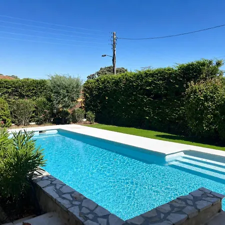 Vila 4 Bedrooms Near By Sweet Saint-Raphaël