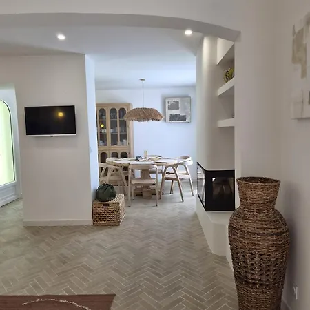 Vila 4 Bedrooms Near By Sweet Saint-Raphaël